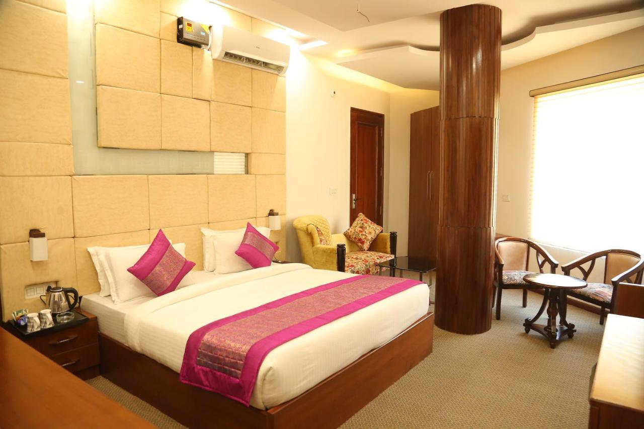 Inter Urban Hotel Rohtak Exterior photo